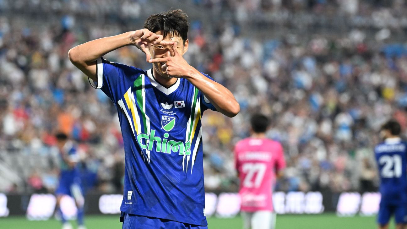 孙兴慜梅开二度,MLS全明星4比3险胜墨西哥联赛全明星